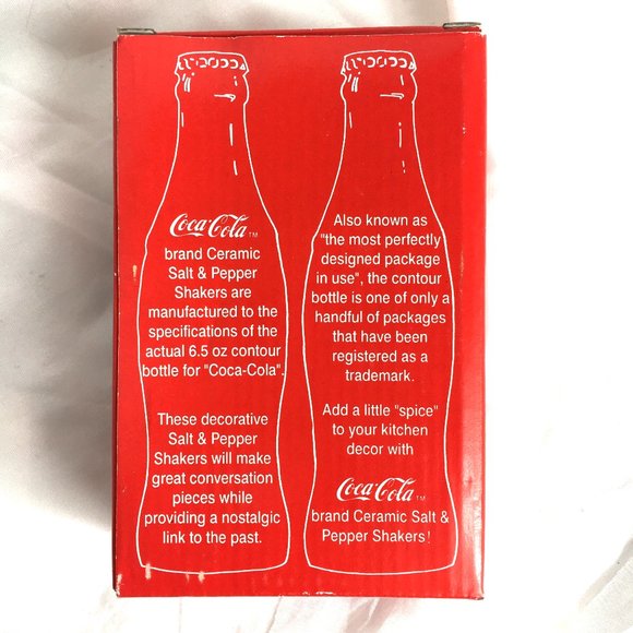 1996 Coca Cola Salt and Pepper Shakers Vintage NIB - Picture 4 of 6